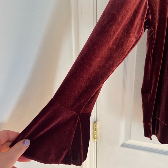 Worthington VELVET BLOUSE MAROON BERRY WOMEN PETITE XXLarge BELL LONG SLEEVE - Picture 6 of 11